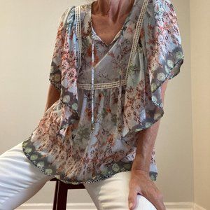 Butterfly Sleeve Top Size Med Light Blue & Floral